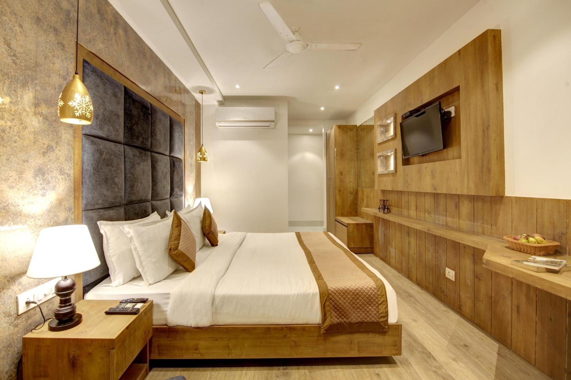 Hotel Town Grand Patel Nagar New Delhi Exterior photo
