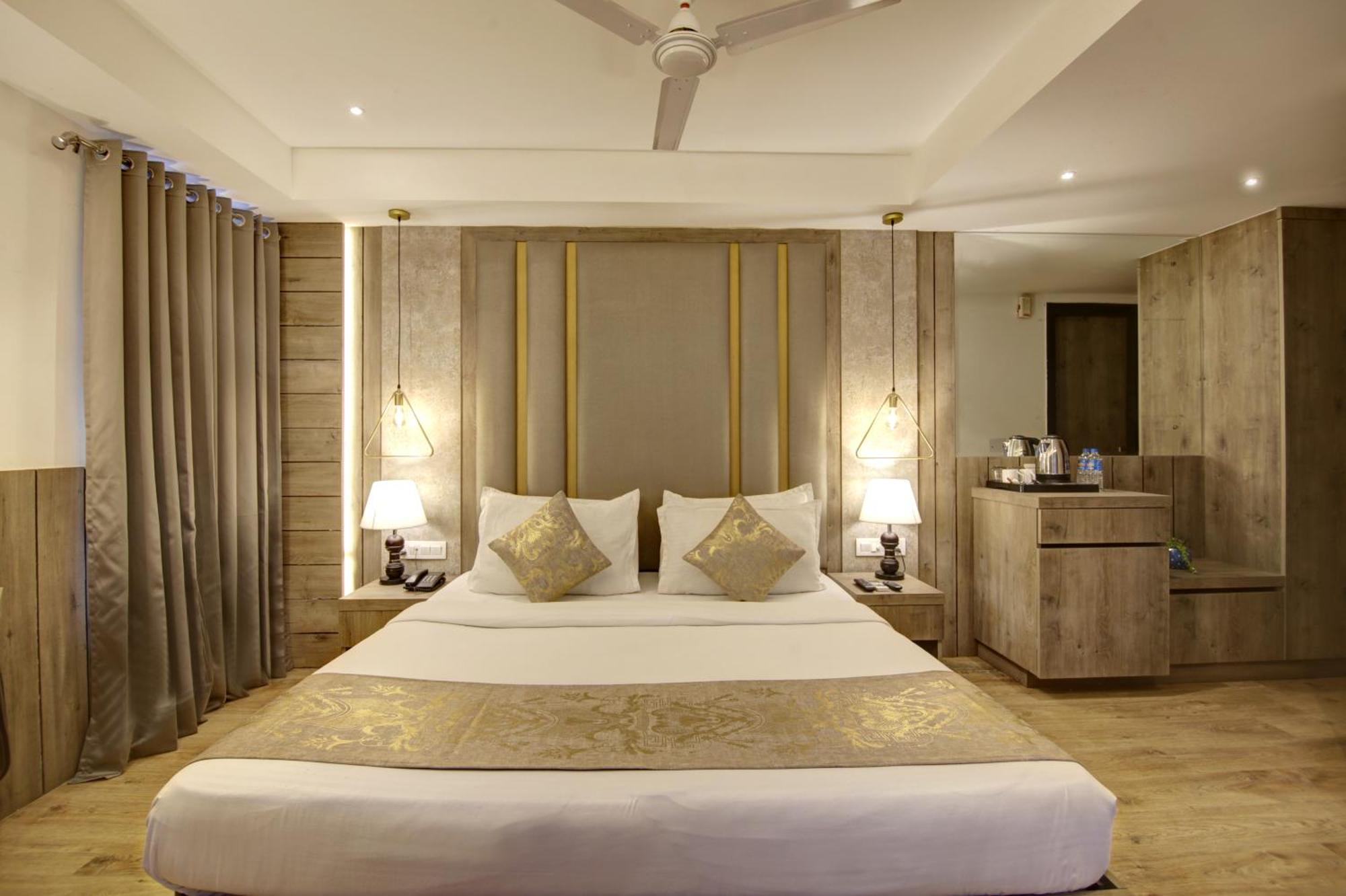 Hotel Town Grand Patel Nagar New Delhi Exterior photo