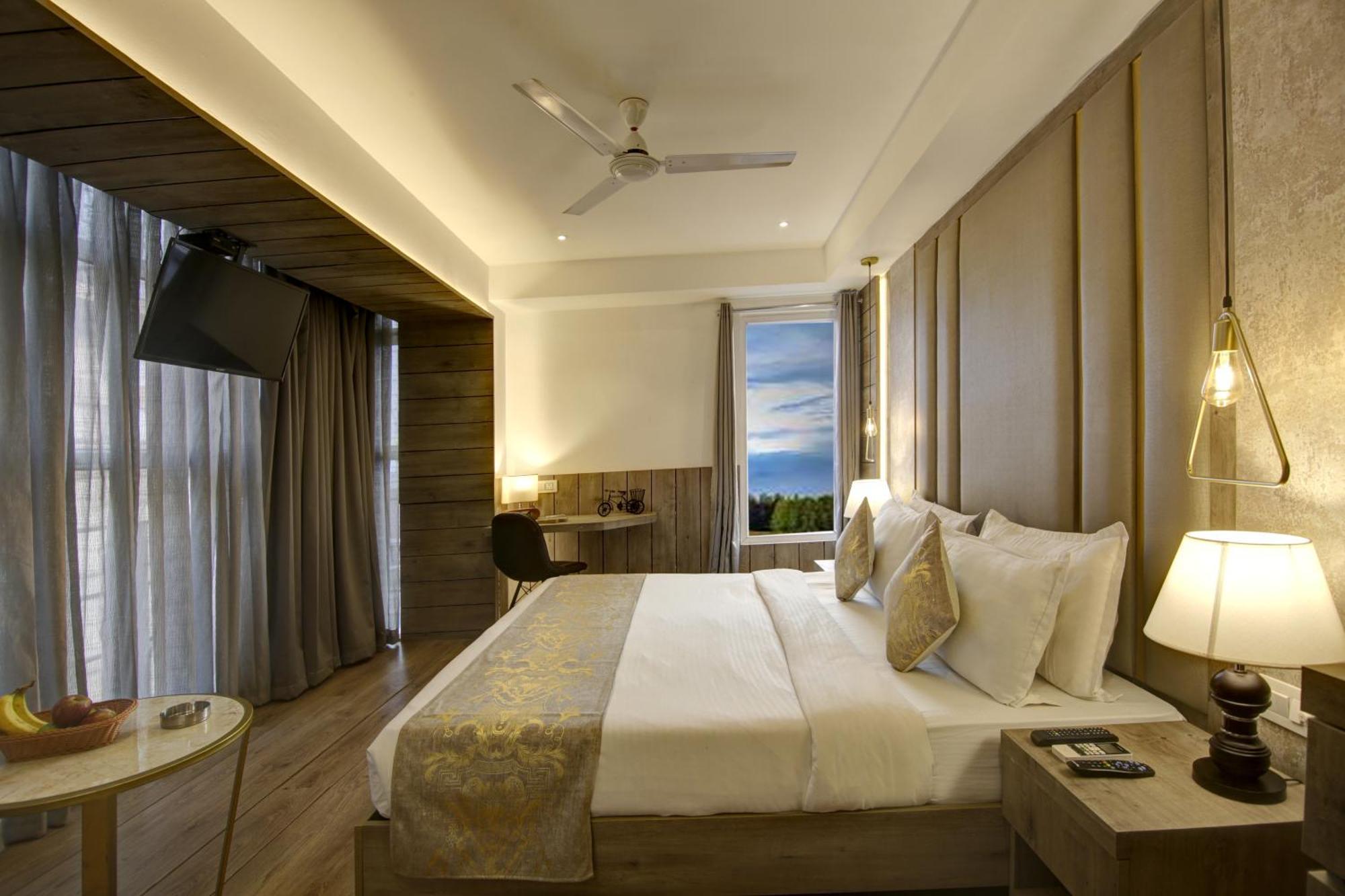 Hotel Town Grand Patel Nagar New Delhi Exterior photo