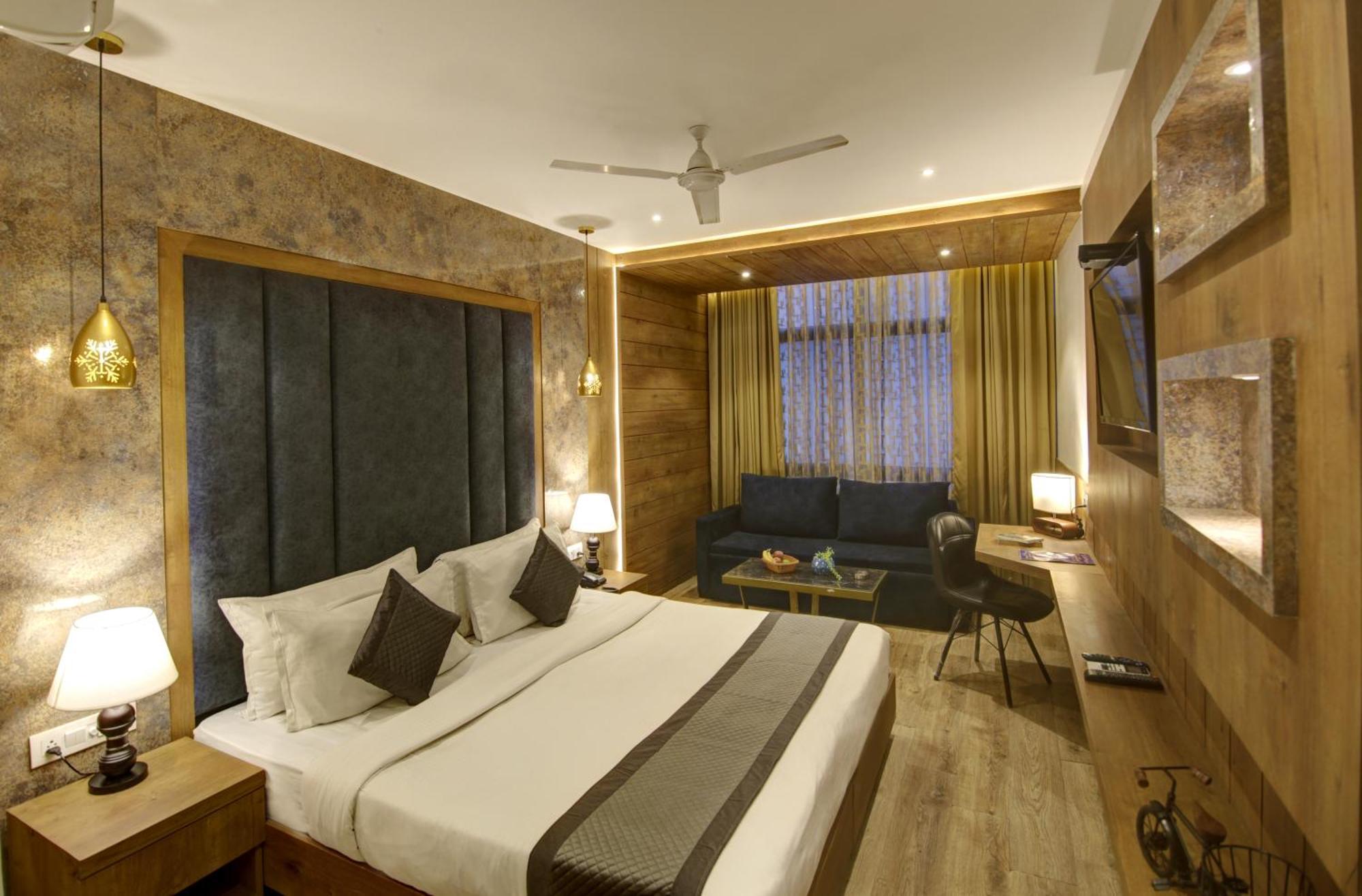 Hotel Town Grand Patel Nagar New Delhi Exterior photo